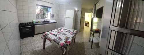 Sobrado À Venda Com Amplo Terreno!