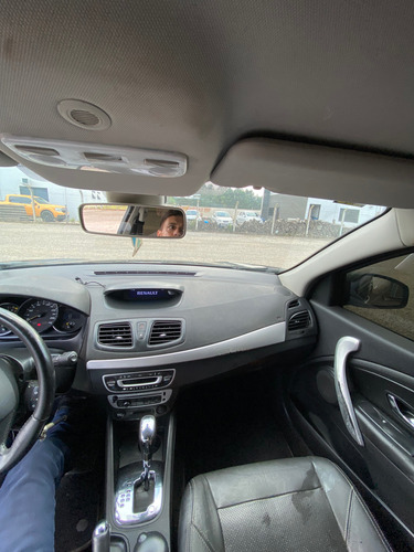 Renault Fluence 2.0 Dynamique Hi-flex 4p
