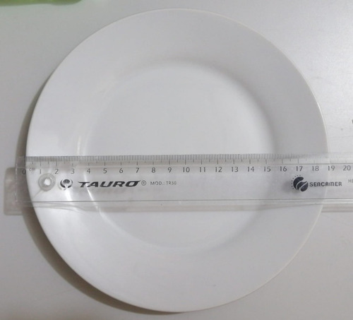 Imagen 3 de 3 de Plato De Ceramica Blanco De 19 Cm