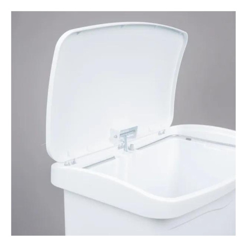 Cesto Rubbermaid Streamline Step-on Con Pedal 13 Gal Blanco