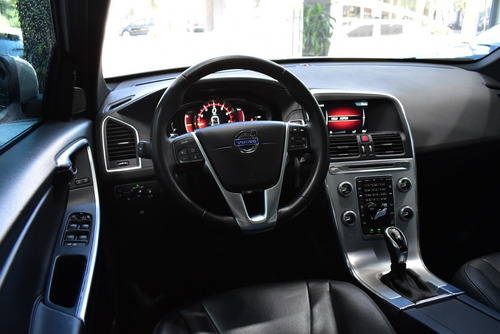Imagen 8 de 20 de Volvo Xc60 2.5 T5 Momentum