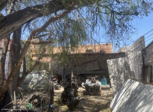 Terreno Con Construcción 67 M2, Para Taller Col Sta Catarina, Queretaro