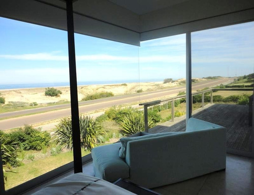 Casa En Venta De 4 Dormitorios En Laguna Blanca