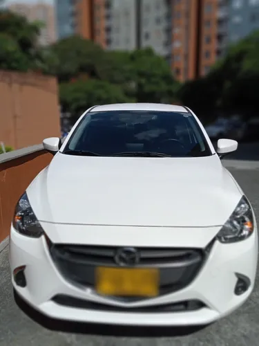 Mazda 2 1.5 Turing Mecánico