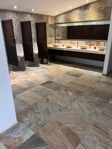 Casa En Renta Con Extenso Terreno Ideal Para Negocio Con Amplia Palapa