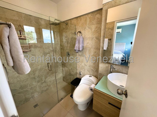 Hermoso Apartamento Amoblado, Remodelado En Manzanares, Codg Mas 25-13930