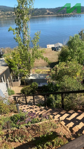 Casa En Arriendo De 5 Dorm. En Vichuquén