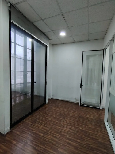 Arriendo  Oficina / Providencia A Pasos Metro Salvador