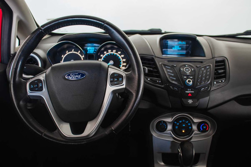 Imagen 6 de 9 de Ford Fiesta 2016