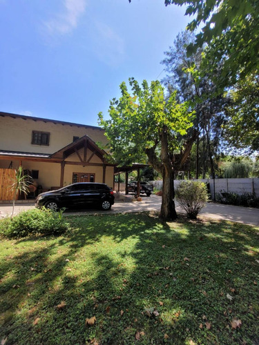 Casa En Venta - 3 Dormitorios 3 Baños - Cocheras - Benavidez, Tigre