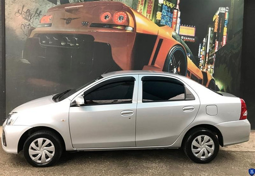 Toyota Etios 1.5 X Sedan 16v Flex 4p Manual 2017/2018