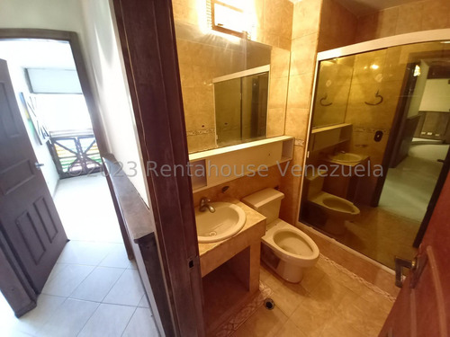 Amplio Y Comodo Apartamento Para Diseñar A Su Estilo Con Detalles Mediterraneos En Piedra Y Madera, Con Excelente Ubicacion Zona Norte De La Gran Valencia, Piso Medio, Edificio Conservado