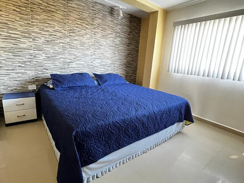 Amplia Casa Familiar En Coral Garden, Sabanamar, Isla De Margarita