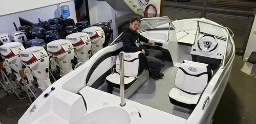 Lancha Open 3v Bianca 510 Stock Permanente Nautica Milione B
