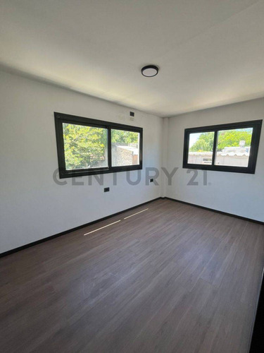 Casa En Venta En City Bell, La Plata