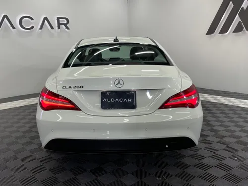 Mercedes-Benz Clase CLA 1.6 200 Sport At