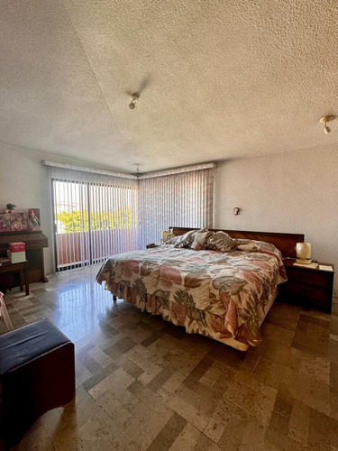 Preciosa Casa Con Seguridad En Jardines De Bellavista, Opción A 4ta Recamara En Planta Baja A Un Excelente Precio!!!