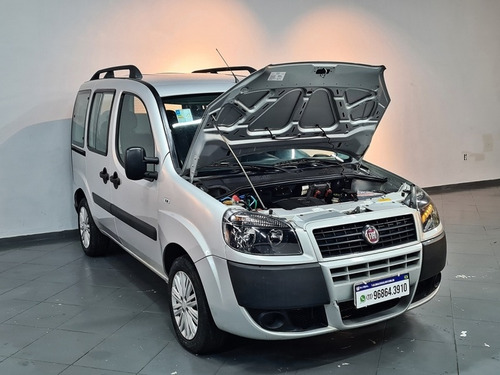 Imagem 3 de 9 de Fiat Doblo 1.8 Mpi Essence 7l 16v Flex 4p Manual