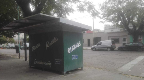 Puesto De Diarios Utilidad $40000 Para Una Persona Lugano