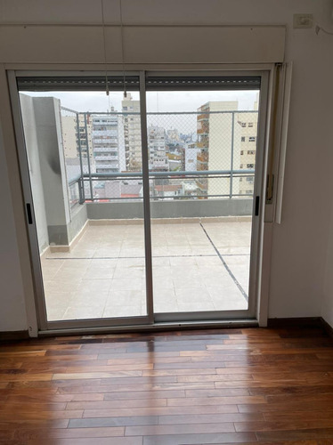 Departamento En Belgrano, 3 Ambientes Con Cochera.