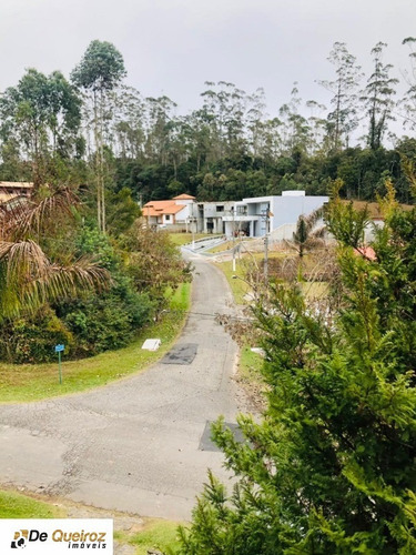 Imagem 5 de 7 de Amanda. Casa No Embu Guaçu Linda