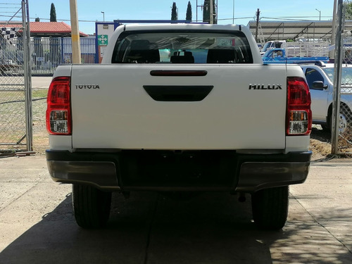 Imagen 7 de 15 de Toyota Hilux 2016 Doble Cabna