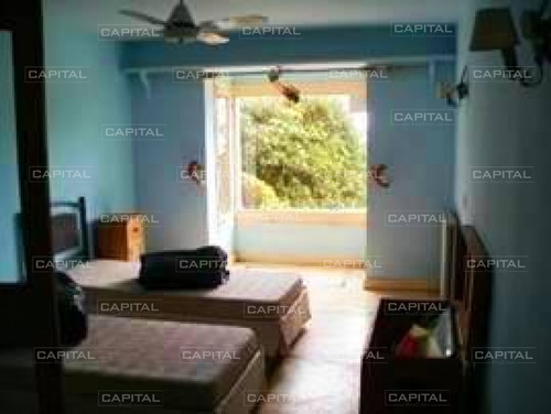 Casa En Venta La Barra Punta Del Este- Ref: 25518
