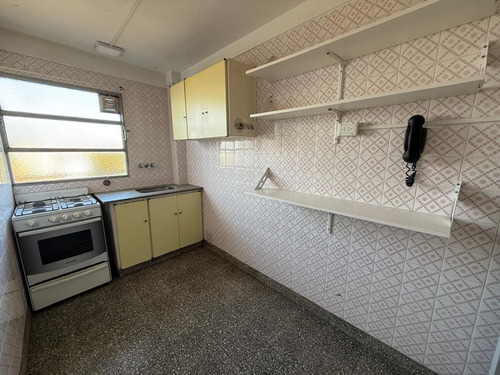 Alquiler | Departamento De 3 Ambientes Al Frente Con Balcón | Saavedra