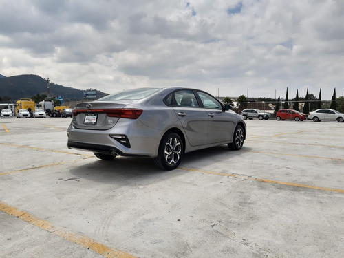 Imagen 7 de 11 de Kia Forte 2021 2.0 Lx 4 P Mt