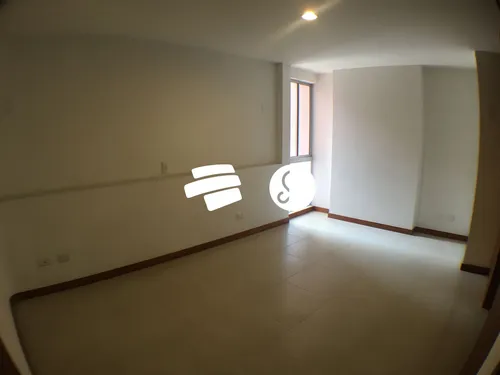 Lujoso Apartamento En El Corazón De Laureles