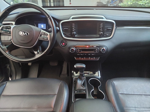 Kia Sorento 2.4L EX A/T -7P