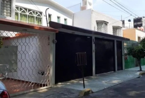 Hermosa Casa A Espaldas Del Walmart De Miramosntes Coapa