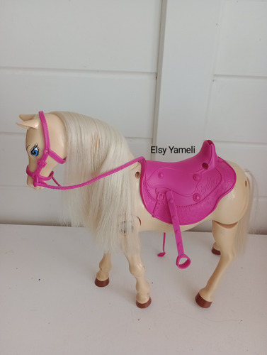 Lote De Barbie Escuela De Princesas (Usado)