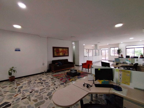 Imagen 7 de 19 de Local En Venta Av. 30 De Agosto 4850568