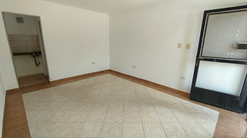 Imagen 4 de 6 de Oportunidad - Alquiler Comercial - B° Nuevo Poeta Lugones