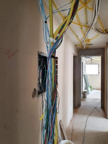 Imagem 3 de 4 de Serviços De Elétrica Em Geral, Eletricista