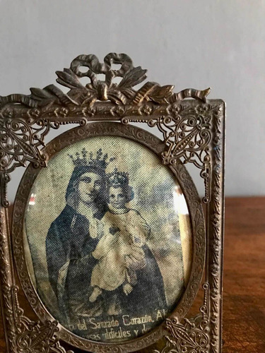 Muy Antiguos Porta Retratos Con Imágenes Religiosas Bronce ! (Usado)