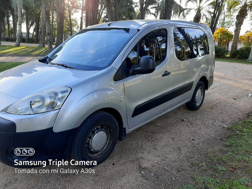 Peugeot Partner B9 Rural 5 Pasajeros