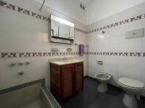 Venta Casa Ph 3 Ambientes Con Fondo Libre Castelar Centro