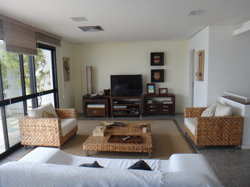 Imagem 8 de 14 de Cobertura Frontal - Duplex - 500mts² - Condominio Alto Luxo
