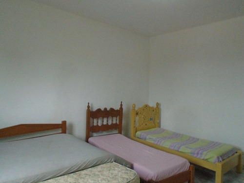 Casa Com Piscina 2 Dormitórios