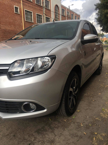 Renault Logan 2020 1.6 Privilege / Intens