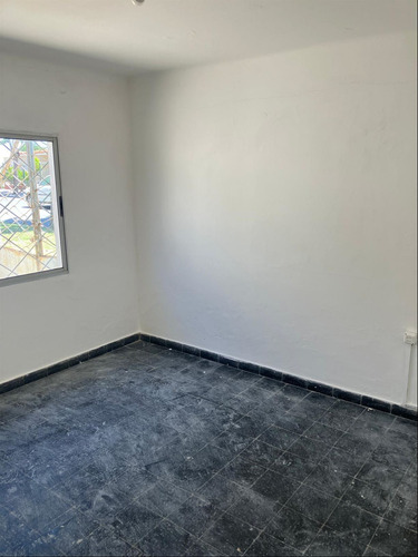 Se Vende Casa Cinco Dormitorios Y Dos Galpones Libertad