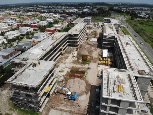 Venta Departo. 2 Amb. Con Balcón En Terrazas De Santa María, Villanueva