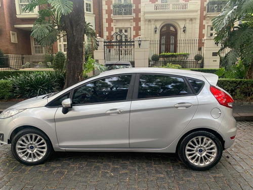 Imagen 8 de 25 de Ford Fiesta Kinetic Design 2018 1.6 Se Powershift 120cv