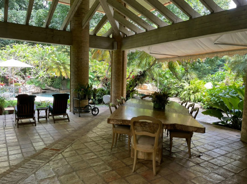 Imagen 4 de 10 de Se Vende Casa 1000m2 4h+3s/ 8b/ 8p Country Club