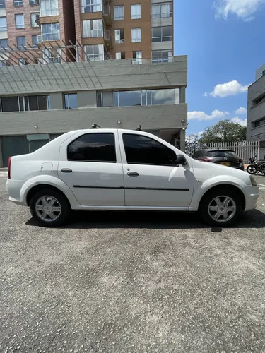 Renault Logan 1.6 expression.