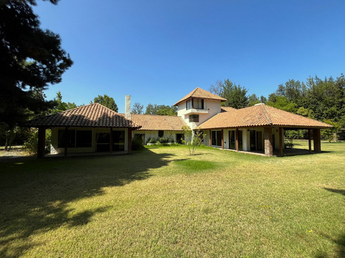 Gran Casa 626 M2 Parcela, Agua, Riego, Luz, Internet, Quinch