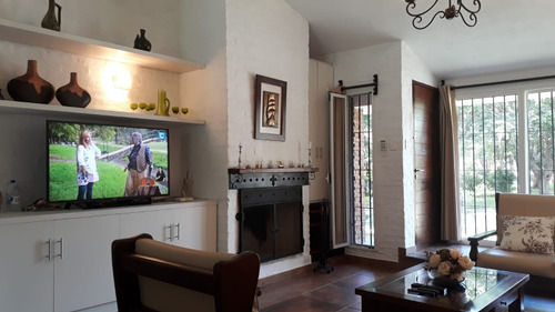 Casa Alquiler Temporada 3 Dormitorios 2 Baños La Floresta