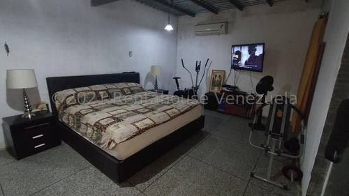 Edificio En Venta Centro De Barquisimeto Kenlimar Nieto 23-23481
